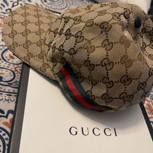 Gucci Logo Print Baseball Cap